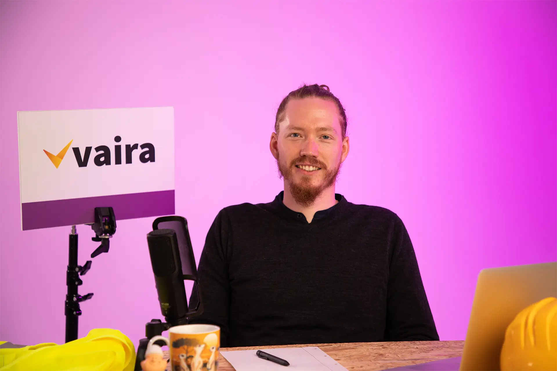 Im dritten Vaira Webseminar geht Geschäftsführer Max Erdmann auf das Vaira Office, die Vaira App und das Lizenzmodell von Vaira ein.