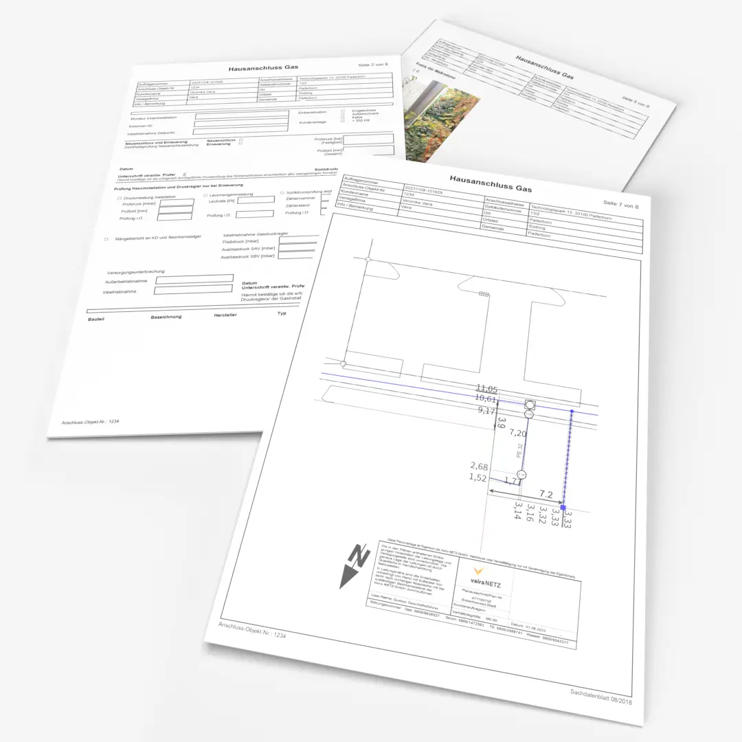 Montage von drei DIN-A4-Zetteln, die leicht versetzt übereinander liegen. Alle Blätter zeigen Exporte aus Vaira in eine druckbare PDF. Das unterste Blatt zeigt einige erfasste Daten und einen Fotonachweis, der bei der AR-Vermessung automatisch erstellt wurde. Das Blatt darüber ist ein typisches Dokumentsationsformular für Stammdaten mit diversen Feldern, Checkboxen und mehr. Das oberste Blatt zeigt den Ausdruck einer digitalen Skizze, die mit Vaira durch die AR-Vermessung automatisch erstellt wurde; diese ist orthogonal bemaßt.