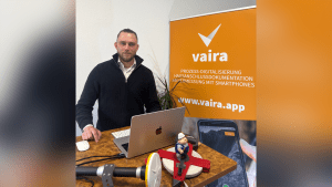 Philipp präsentiert Vaira digital auf dem 24. Übungstag der Wasserwärterfortbildung des DVGW Ortsgruppe Baden-Württemberg